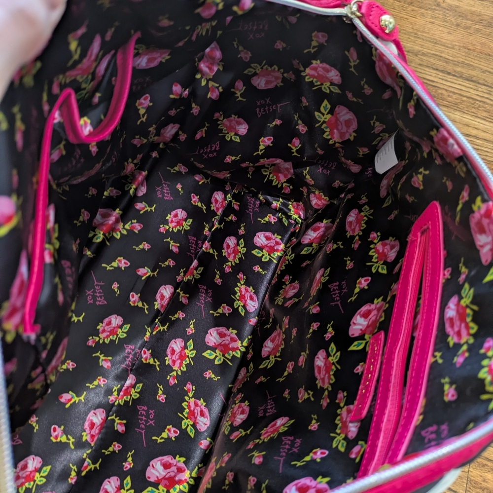 Betsey Johnson Quilted Weekender - Picture 9 of 16